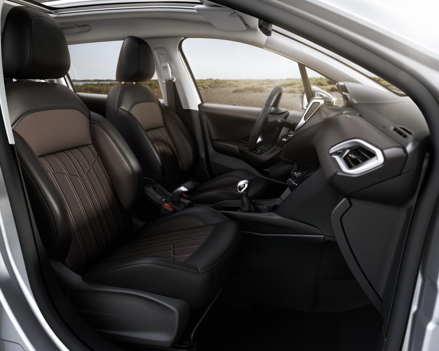  Peugeot 2008 2015 года  (BR) (фото 20 из 25)
